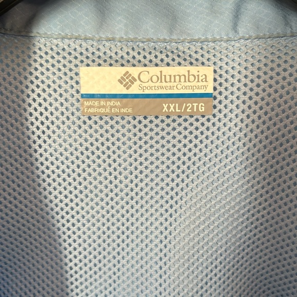 *Worn Once* Columbia PFG shirt - Picture 2 of 4